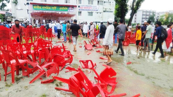 ‘এই বর্বরতার জন্য যারা দায়ী, তাদের বিচারের মুখোমুখি হতেই হবে। এটা আমরা স্পষ্টভাবে জানিয়ে দিচ্ছি, বাংলাদেশের মাটিতে সহিংসতার কোনো স্থান নেই।’