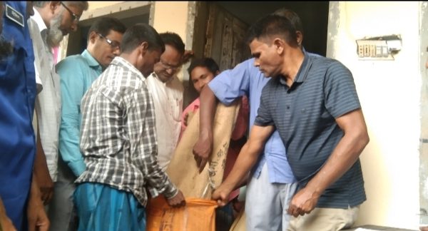 ডিমলায় বন্যায় ক্ষতিগ্রস্ত পরিবারের মাঝে ত্রাণ বিতরণ