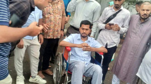 হাসপাতালে থেকে ছাড়পত্র পেলেন নুরুল হক নুর