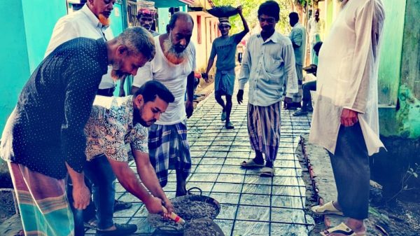 বোয়ালখালী পৌরসভা ৯ নং ওয়ার্ডের হাসান আলী বাড়ীর সড়কের পিস ঢালাই উদ্বোধন