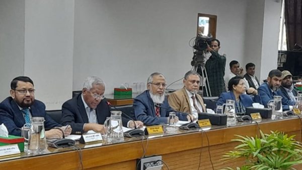 পোস্টাল ভোটিং জটিল হলেও বাংলাদেশ চ্যালেঞ্জটি নিতে যাচ্ছে : সিইসি